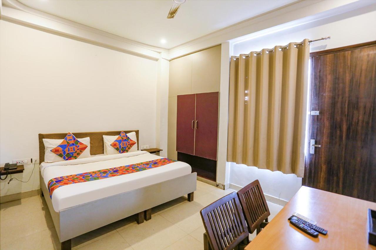 Fabhotel Novel Suites - Nr Yashobhoomi Convention Centre Nova Deli Exterior foto